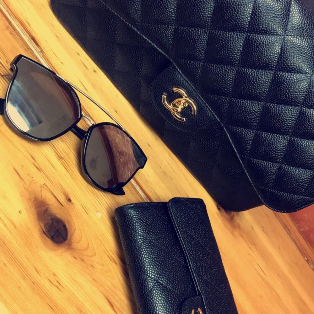 —-SOLD—-Chanel classic Caviar Jumbo